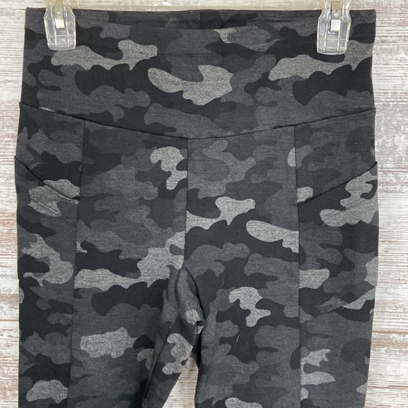 Cabi ATC Legging Never Worn Style 3931 - Picture 3 of 9